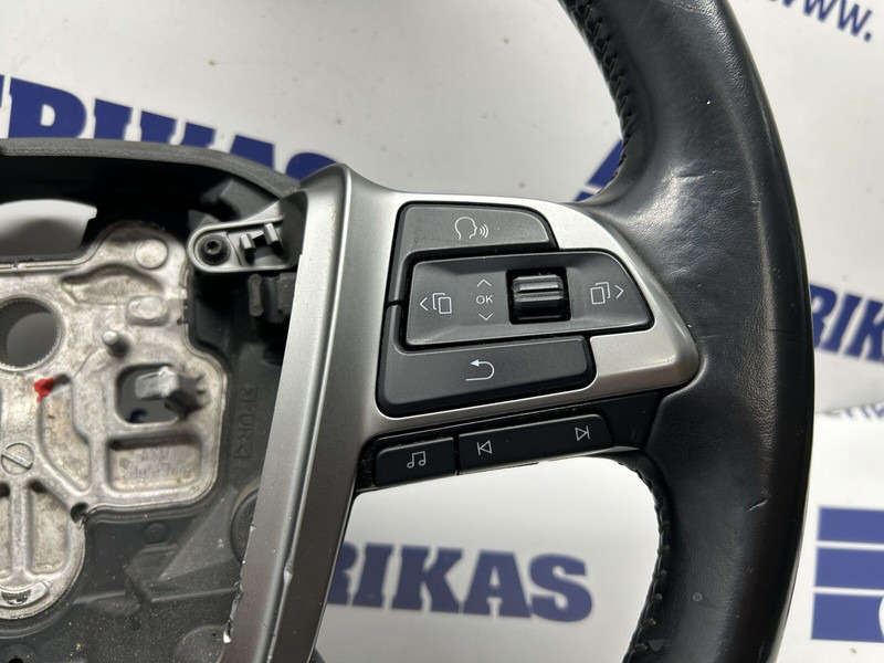 MAN multifunction steering wheel - Stūre - Kravas automašīna: foto 4 MAN multifunction steering wheel - Stūre - Kravas automašīna: foto 4
