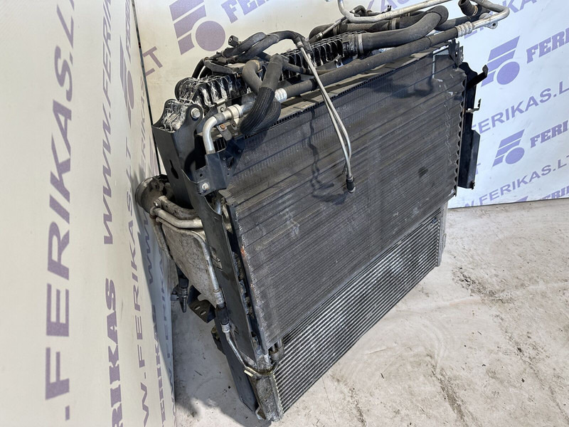 Mercedes-Benz Actros MP4 - Radiators - Kravas automašīna: foto 3 Mercedes-Benz Actros MP4 - Radiators - Kravas automašīna: foto 3