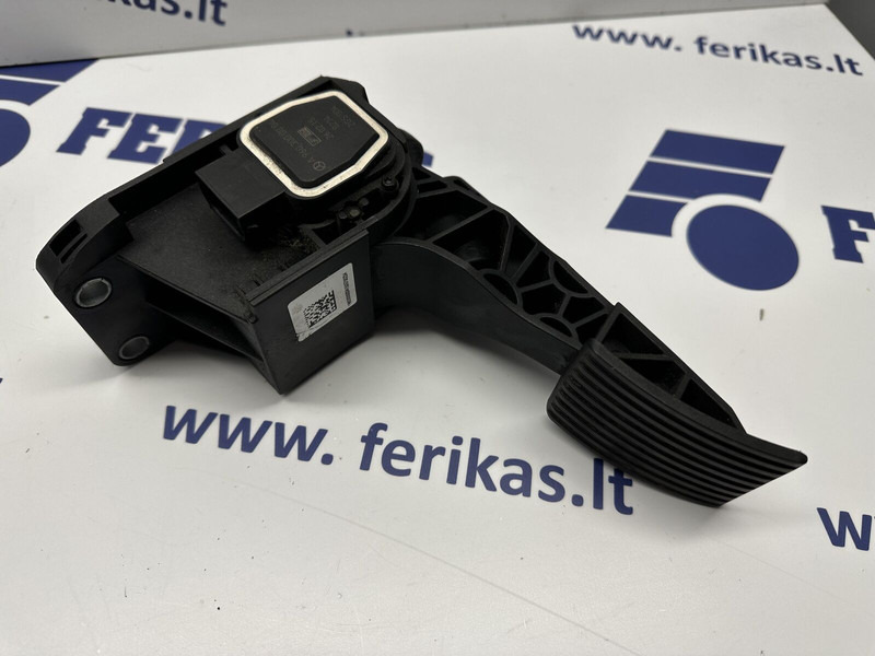 Mercedes-Benz MP4 accelerator pedal - Pedālis - Kravas automašīna: foto 1 Mercedes-Benz MP4 accelerator pedal - Pedālis - Kravas automašīna: foto 1
