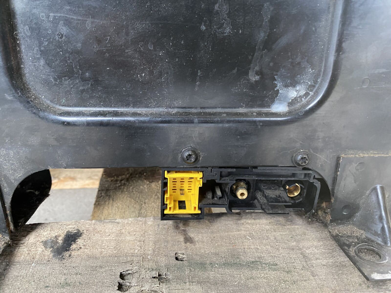 Mercedes-Benz MP4 actros - Sēdeklis - Kravas automašīna: foto 4 Mercedes-Benz MP4 actros - Sēdeklis - Kravas automašīna: foto 4