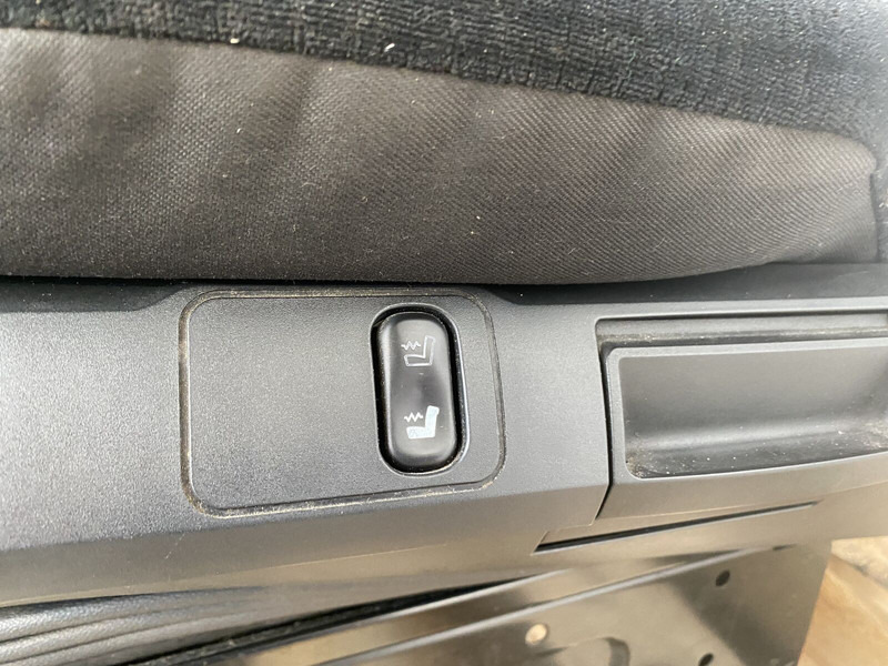 Mercedes-Benz MP4 actros - Sēdeklis - Kravas automašīna: foto 3 Mercedes-Benz MP4 actros - Sēdeklis - Kravas automašīna: foto 3