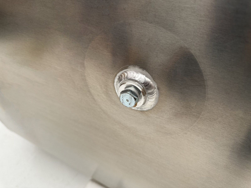 Jaunā Degvielas tvertne - Kravas automašīna Mercedes-Benz New aluminum fuel tank 400L: foto 7