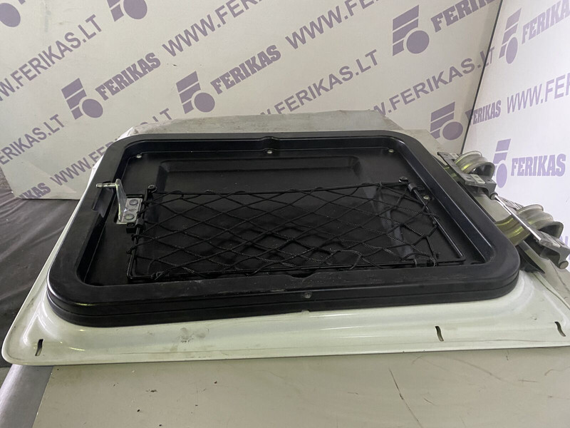 Mercedes-Benz STORAGE COMPARTMENT FLAP - Buferis - Kravas automašīna: foto 3 Mercedes-Benz STORAGE COMPARTMENT FLAP - Buferis - Kravas automašīna: foto 3