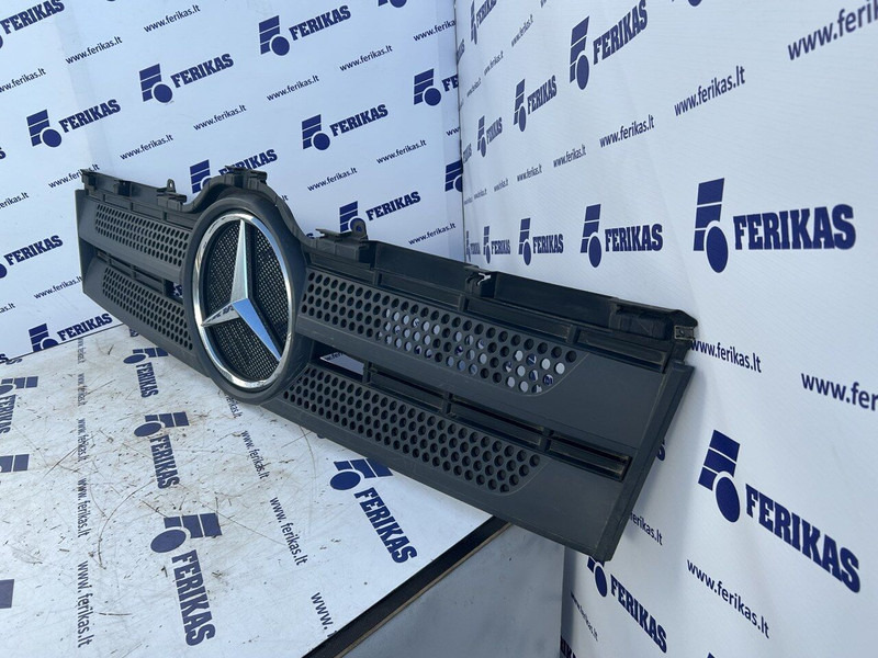 Mercedes-Benz bonnet grill - Motora pārsegs - Kravas automašīna: foto 3 Mercedes-Benz bonnet grill - Motora pārsegs - Kravas automašīna: foto 3