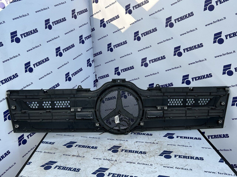 Mercedes-Benz bonnet grill with illuminated logo - Motora pārsegs - Kravas automašīna: foto 4 Mercedes-Benz bonnet grill with illuminated logo - Motora pārsegs - Kravas automašīna: foto 4