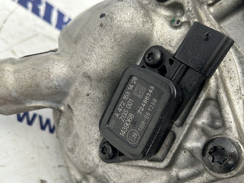 Degvielas filtrs - Kravas automašīna Mercedes-Benz fuel filter housing: foto 6