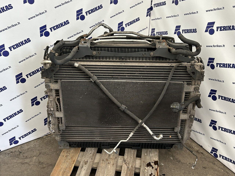 Mercedes-Benz radiators set - Radiators - Kravas automašīna: foto 1 Mercedes-Benz radiators set - Radiators - Kravas automašīna: foto 1
