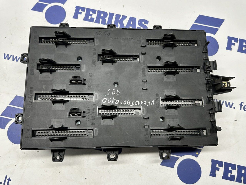 Renault fuse relay box - Elektrosistēma - Kravas automašīna: foto 2 Renault fuse relay box - Elektrosistēma - Kravas automašīna: foto 2