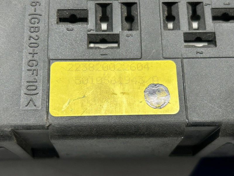 Renault fuse relay box - Elektrosistēma - Kravas automašīna: foto 3 Renault fuse relay box - Elektrosistēma - Kravas automašīna: foto 3