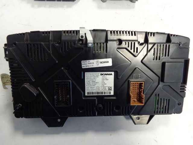 Scania Instrument cluster fully working - Mērinstrumentu panelis - Kravas automašīna: foto 3 Scania Instrument cluster fully working - Mērinstrumentu panelis - Kravas automašīna: foto 3