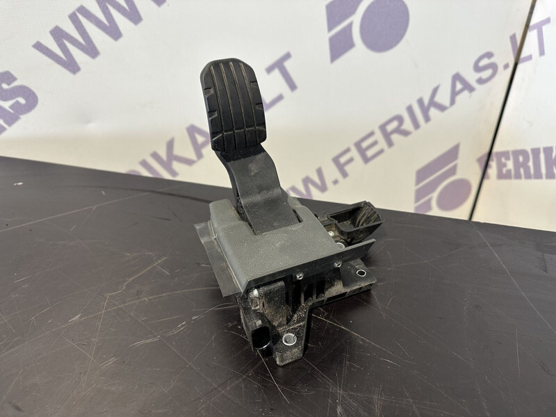 Scania - Pedālis - Kravas automašīna: foto 1 Scania - Pedālis - Kravas automašīna: foto 1