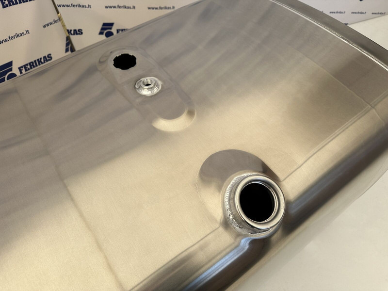 Scania New aluminum fuel tank 500L - Degvielas tvertne - Kravas automašīna: foto 3 Scania New aluminum fuel tank 500L - Degvielas tvertne - Kravas automašīna: foto 3