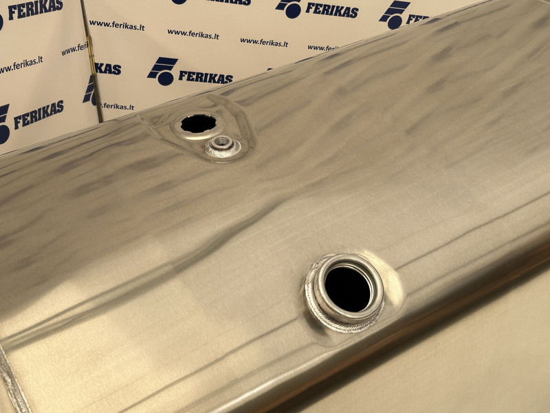 Scania New aluminum fuel tank 570L - Degvielas tvertne - Kravas automašīna: foto 4 Scania New aluminum fuel tank 570L - Degvielas tvertne - Kravas automašīna: foto 4