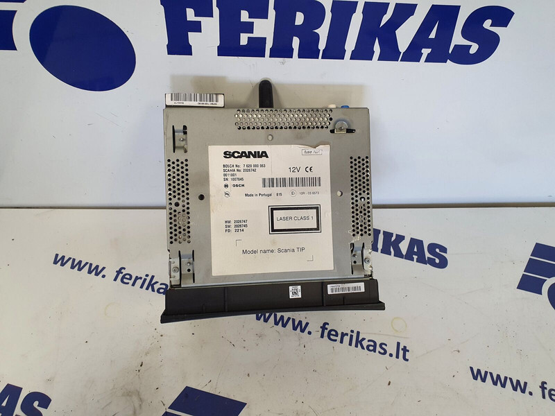Scania radio navigation system - Mērinstrumentu panelis - Kravas automašīna: foto 3 Scania radio navigation system - Mērinstrumentu panelis - Kravas automašīna: foto 3