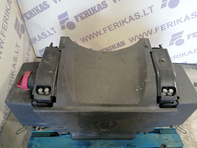 Scania rear end battery box - Akumulators - Kravas automašīna: foto 3 Scania rear end battery box - Akumulators - Kravas automašīna: foto 3