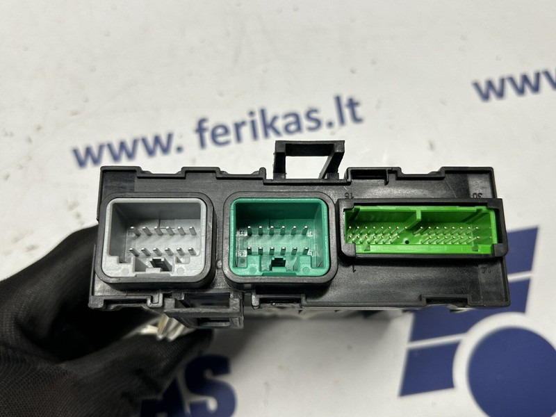 Volvo CIOM - Elektroniskais vadības bloks (ECU) - Kravas automašīna: foto 3 Volvo CIOM - Elektroniskais vadības bloks (ECU) - Kravas automašīna: foto 3