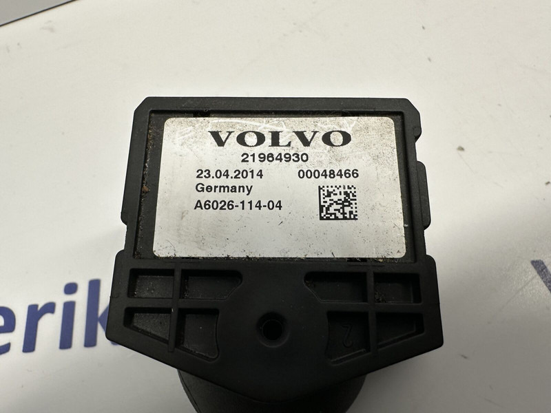 Volvo FH4 - Relejs - Kravas automašīna: foto 3 Volvo FH4 - Relejs - Kravas automašīna: foto 3