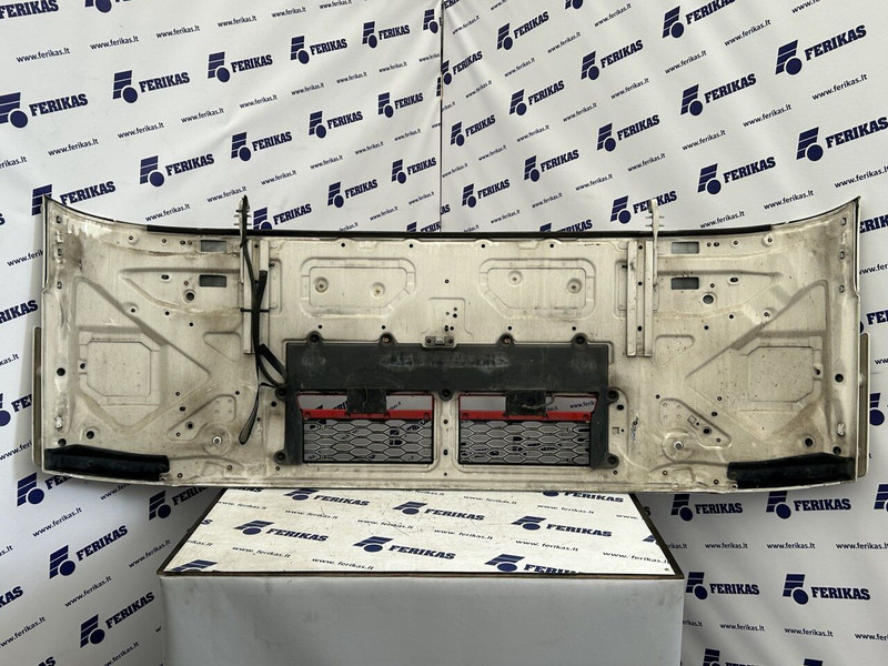 Volvo front panel - Motora pārsegs - Kravas automašīna: foto 2 Volvo front panel - Motora pārsegs - Kravas automašīna: foto 2