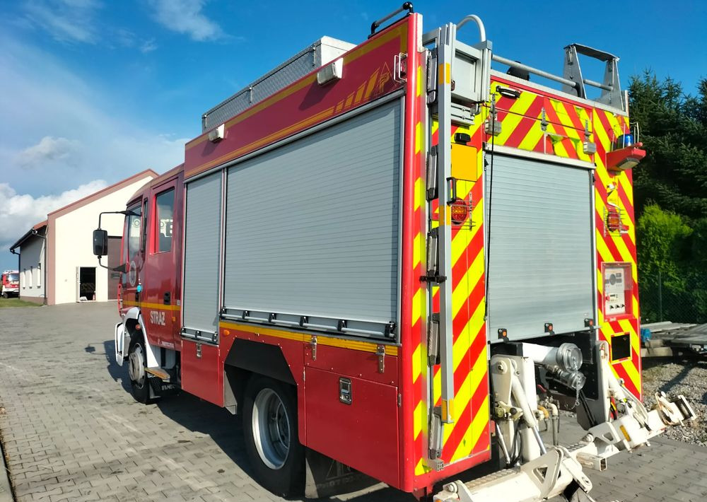 Iveco Eurocargo 140E24 Straż Strażacki pożarniczy feuerwehr hasici vatrogasno - Ugunsdzēsēju mašīna: foto 3 Iveco Eurocargo 140E24 Straż Strażacki pożarniczy feuerwehr hasici vatrogasno - Ugunsdzēsēju mašīna: foto 3