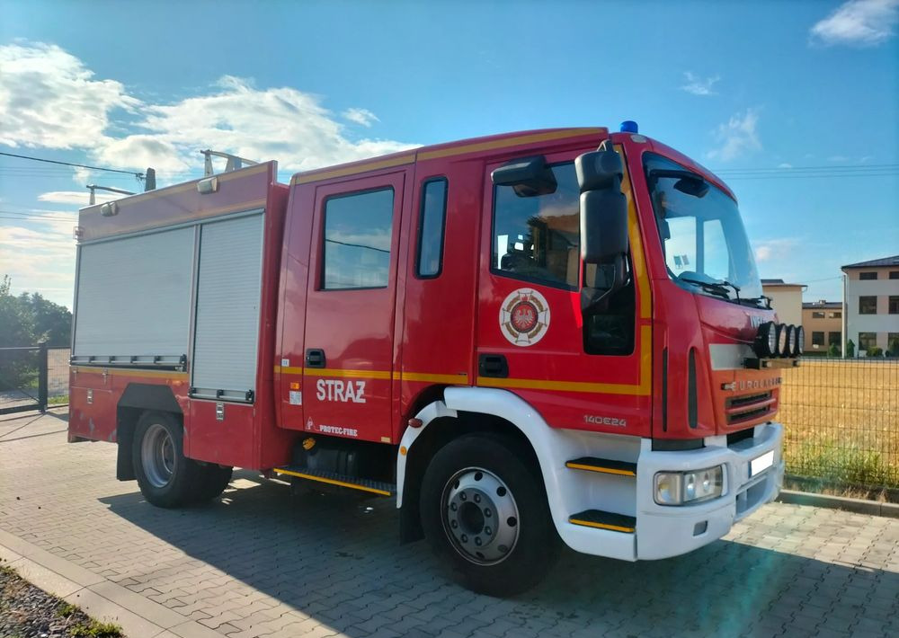 Iveco Eurocargo 140E24 Straż Strażacki pożarniczy feuerwehr hasici vatrogasno - Ugunsdzēsēju mašīna: foto 2 Iveco Eurocargo 140E24 Straż Strażacki pożarniczy feuerwehr hasici vatrogasno - Ugunsdzēsēju mašīna: foto 2