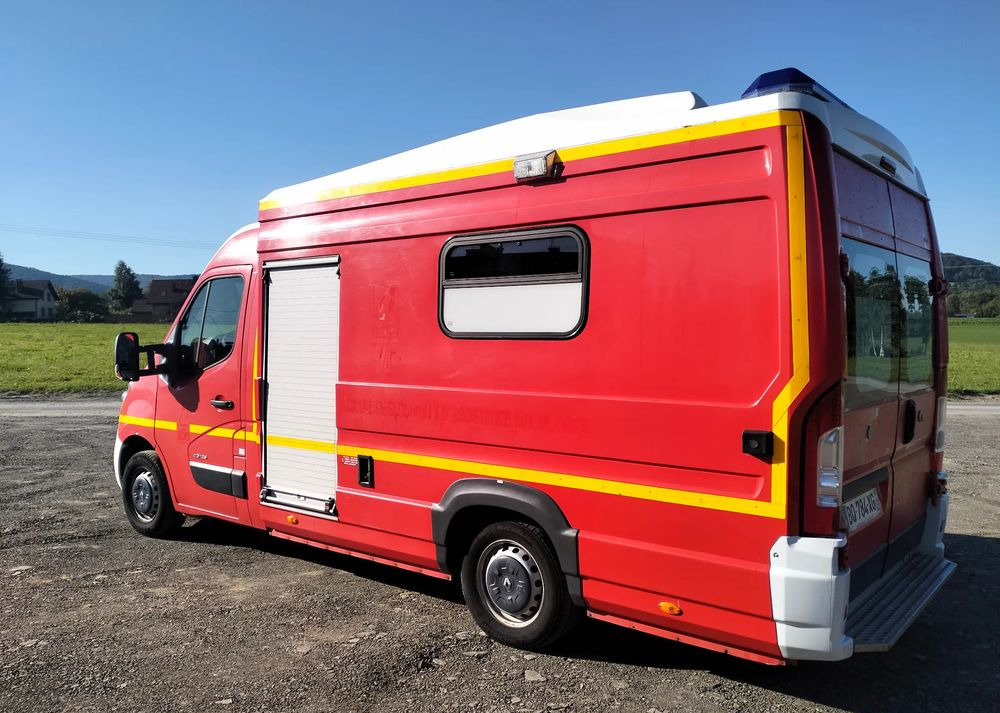 Renault Master III 2.3 ambulans karetka kontener straż pogotowie - Ātrās palīdzības mašīna: foto 3 Renault Master III 2.3 ambulans karetka kontener straż pogotowie - Ātrās palīdzības mašīna: foto 3