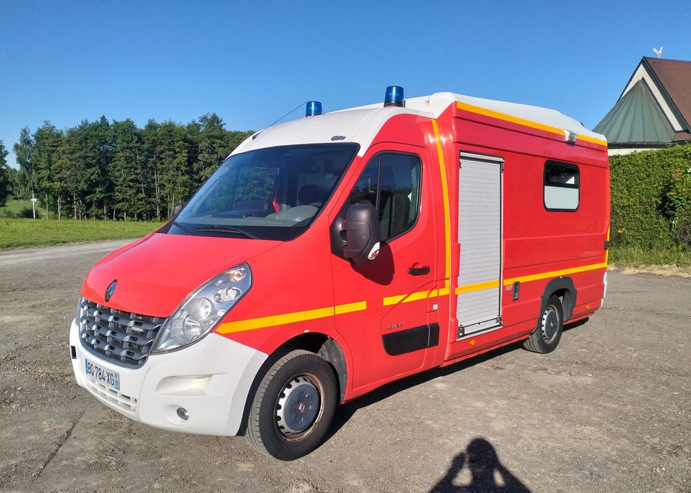 Renault Master III 2.3 ambulans karetka kontener straż pogotowie - Ātrās palīdzības mašīna: foto 1 Renault Master III 2.3 ambulans karetka kontener straż pogotowie - Ātrās palīdzības mašīna: foto 1