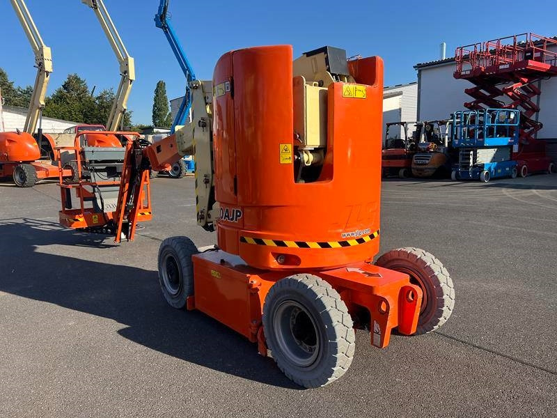 JLG E300 AJP elektro 11m (1791) - Izlices pacēlājs: foto 4 JLG E300 AJP elektro 11m (1791) - Izlices pacēlājs: foto 4