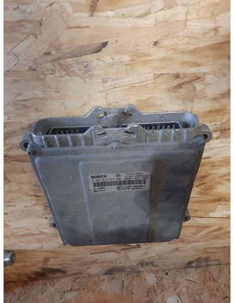 Bosch - Elektroniskais vadības bloks (ECU): foto 2 Bosch - Elektroniskais vadības bloks (ECU): foto 2