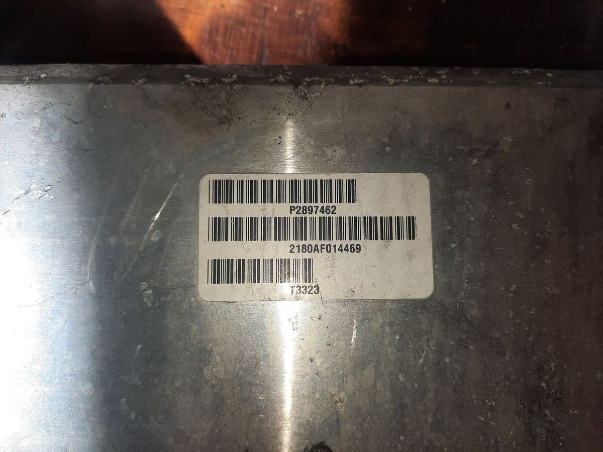 Cummins motor 239Kvt Cummins - Elektroniskais vadības bloks (ECU) - Autobuss: foto 2 Cummins motor 239Kvt Cummins - Elektroniskais vadības bloks (ECU) - Autobuss: foto 2