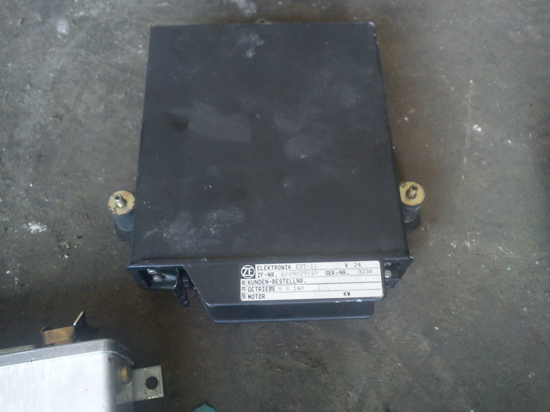 DAF коробкой ZF8S140 - Elektroniskais vadības bloks (ECU): foto 1 DAF коробкой ZF8S140 - Elektroniskais vadības bloks (ECU): foto 1