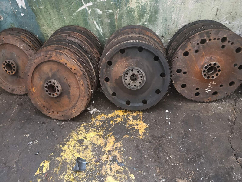 MAN Cummens d2876 / D12C/ D12A/ OM457. OM447. - Kloķvārpsta: foto 3 MAN Cummens d2876 / D12C/ D12A/ OM457. OM447. - Kloķvārpsta: foto 3