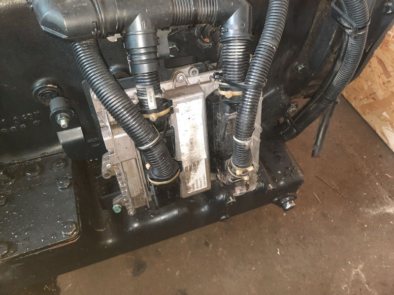 MAN E2876LUH03 - Dzinējs: foto 5 MAN E2876LUH03 - Dzinējs: foto 5