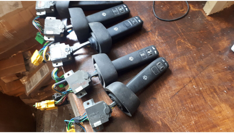 Scania 1486286 - Relejs: foto 1 Scania 1486286 - Relejs: foto 1