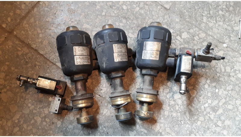 Scania B12 - Kabeļis/ Vadis: foto 3 Scania B12 - Kabeļis/ Vadis: foto 3