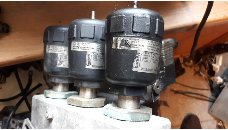 Scania B12 - Kabeļis/ Vadis: foto 2 Scania B12 - Kabeļis/ Vadis: foto 2