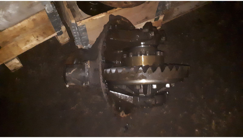 Scania R660 - 2.92 .\ 3.07\3.80 \3.50 \4.22/ 4.88/. 5.57 - Diferenciālis: foto 2 Scania R660 - 2.92 .\ 3.07\3.80 \3.50 \4.22/ 4.88/. 5.57 - Diferenciālis: foto 2