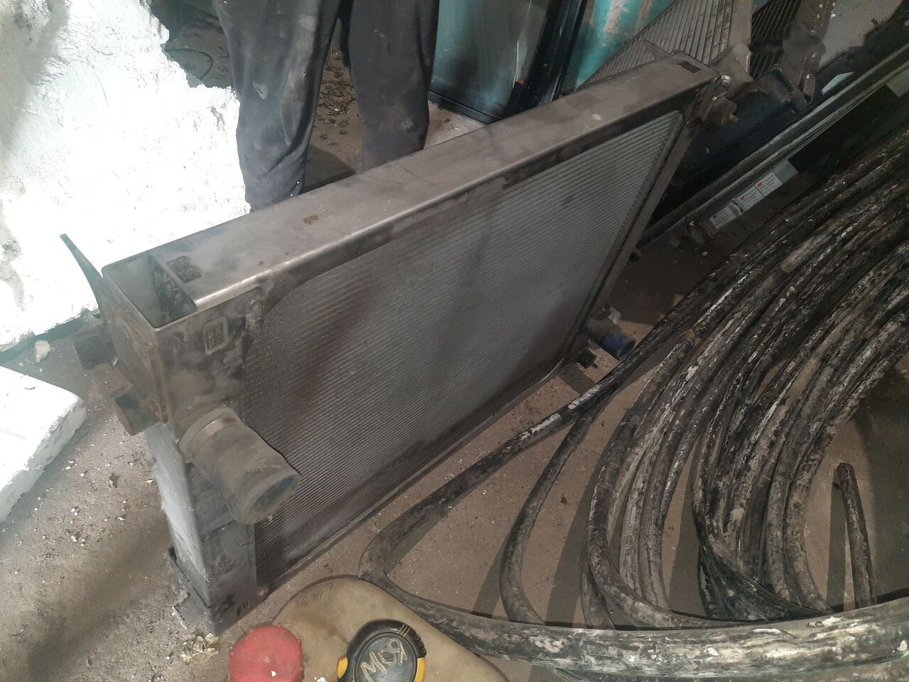 Scania man U Scania VEST/ 124 truck - Radiators - Kravas automašīna: foto 5 Scania man U Scania VEST/ 124 truck - Radiators - Kravas automašīna: foto 5