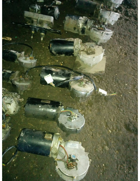 Setra BOSCH 039044245 - Stikla tīrītājs: foto 4 Setra BOSCH 039044245 - Stikla tīrītājs: foto 4