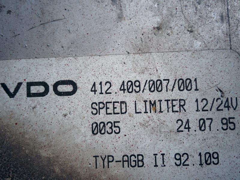 VDO 412.409/007/001 412.405/2/1 412.412/002/001 - Elektroniskais vadības bloks (ECU): foto 4 VDO 412.409/007/001 412.405/2/1 412.412/002/001 - Elektroniskais vadības bloks (ECU): foto 4