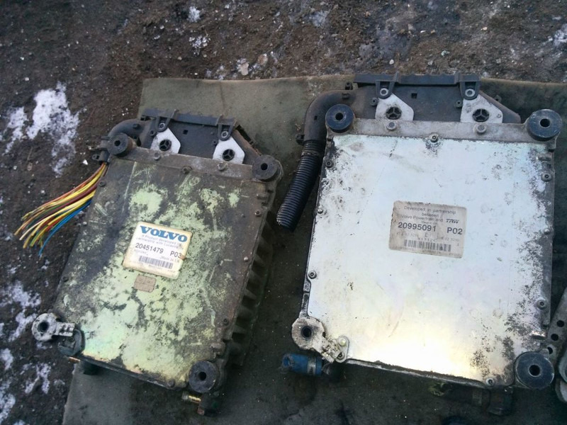 Volvo 20995091 P02. 20577136 P02 20582962 P05. - Elektroniskais vadības bloks (ECU): foto 1 Volvo 20995091 P02. 20577136 P02 20582962 P05. - Elektroniskais vadības bloks (ECU): foto 1