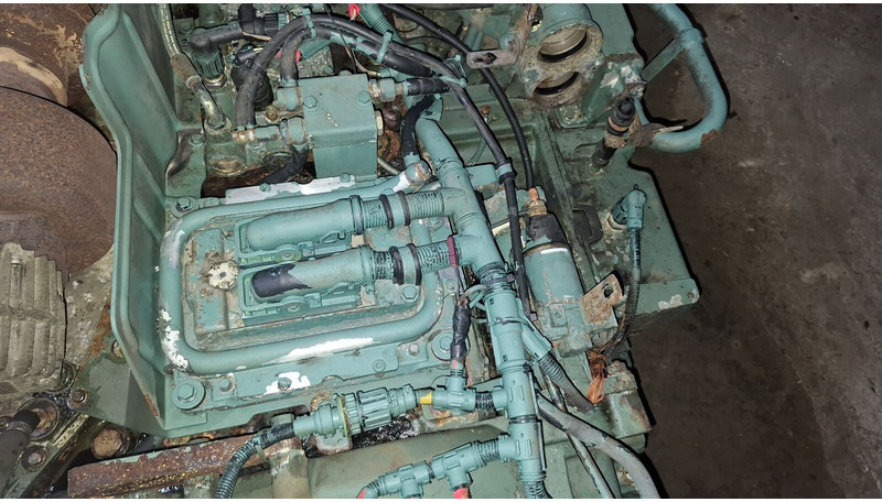 Volvo D12E340EC06 - Dzinējs: foto 3 Volvo D12E340EC06 - Dzinējs: foto 3