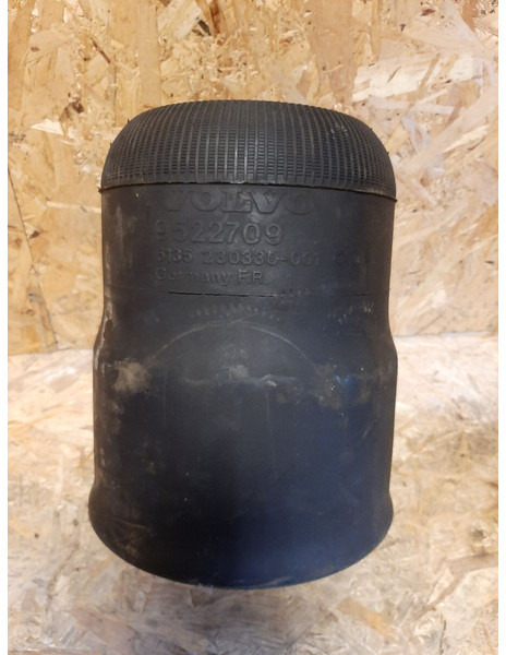 Volvo - Pneimo piekare: foto 4 Volvo - Pneimo piekare: foto 4