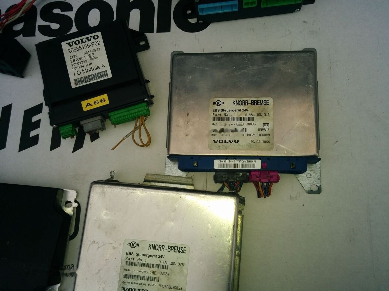 Volvo KNOR-BREMSE EBS 0486106063, 0486106028.\\\\ 0486106050 .\\ 063\\ Volvo Scania - Elektroniskais vadības bloks (ECU) - Autobuss: foto 4 Volvo KNOR-BREMSE EBS 0486106063, 0486106028.\\\\ 0486106050 .\\ 063\\ Volvo Scania - Elektroniskais vadības bloks (ECU) - Autobuss: foto 4