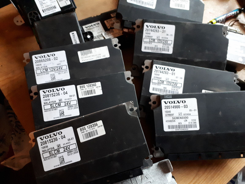 Volvo Siemts VDO 20514900-03 20569213-P03. 20744283-01. 20865208-02. - Elektroniskais vadības bloks (ECU): foto 1 Volvo Siemts VDO 20514900-03 20569213-P03. 20744283-01. 20865208-02. - Elektroniskais vadības bloks (ECU): foto 1