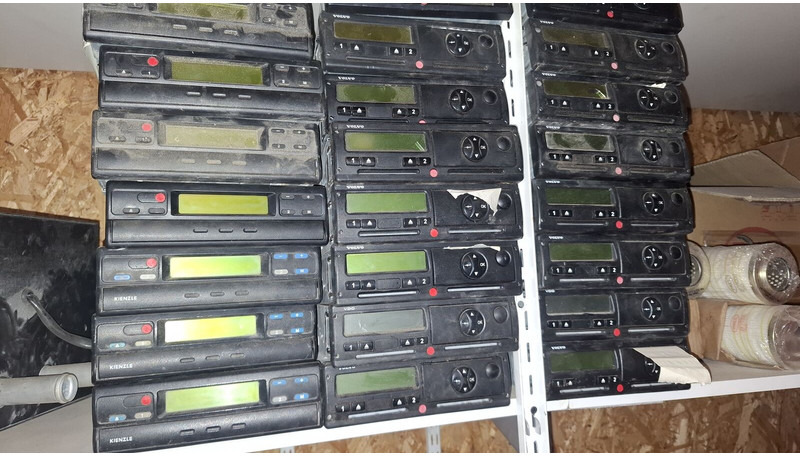 Volvo Video system x-dmr 8 R8 Compact RJ45 - Elektrosistēma: foto 1 Volvo Video system x-dmr 8 R8 Compact RJ45 - Elektrosistēma: foto 1