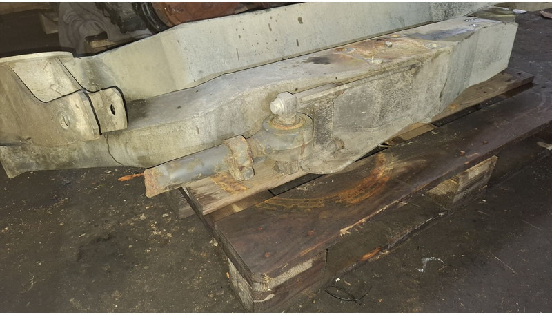 Volvo кронштейн заднего моста мерседес - Tērauda piekare: foto 3 Volvo кронштейн заднего моста мерседес - Tērauda piekare: foto 3