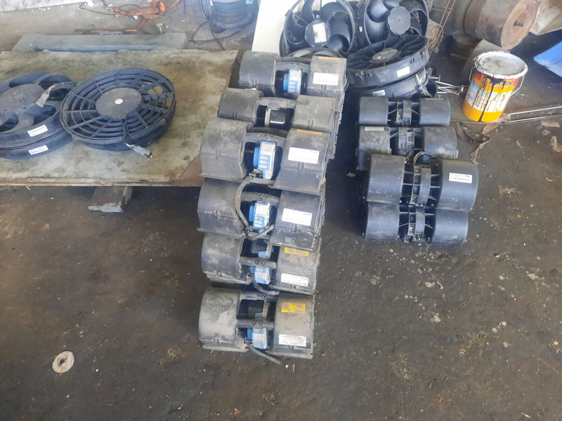 Volvo масляный мотор вентилятора SAUER DANFOSS C19.2L00888\174 - Ventilators: foto 5 Volvo масляный мотор вентилятора SAUER DANFOSS C19.2L00888\174 - Ventilators: foto 5