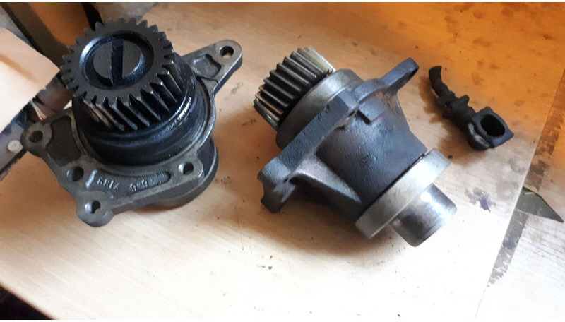 Volvo привода шкивов ремней и топливного насоса - Kloķvārpsta: foto 3 Volvo привода шкивов ремней и топливного насоса - Kloķvārpsta: foto 3