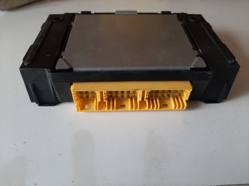 Wabco - Elektroniskais vadības bloks (ECU): foto 2 Wabco - Elektroniskais vadības bloks (ECU): foto 2