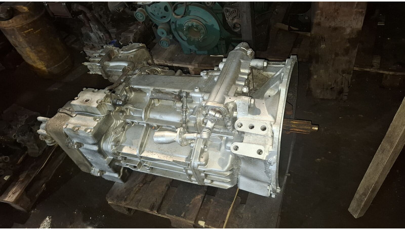 ZF GO210-6. S6 85+GV80/ S6 90 + GV90 - Pārnesumkārba: foto 1 ZF GO210-6. S6 85+GV80/ S6 90 + GV90 - Pārnesumkārba: foto 1
